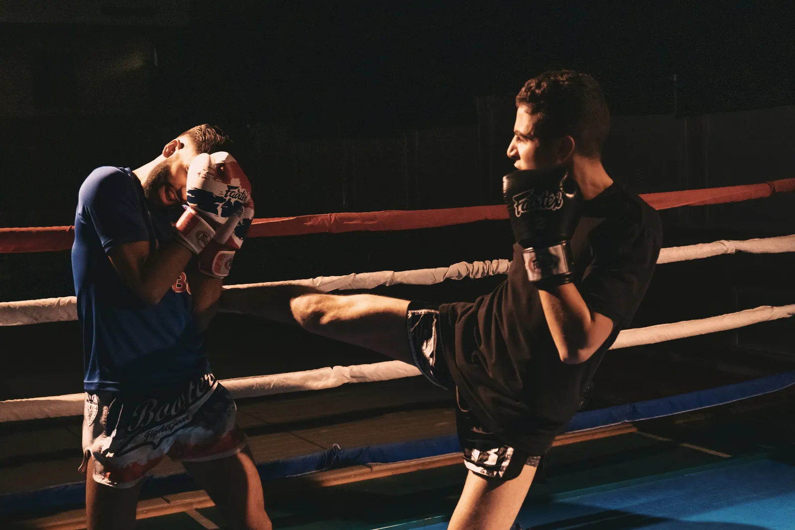Muay Thai sparring